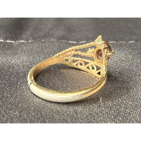 2.3g VINTAGE 18K HGE HEAVY GOLD ELECTROPLATE RING FLOWER GARNET SIZE unknown - Picture 7 of 14